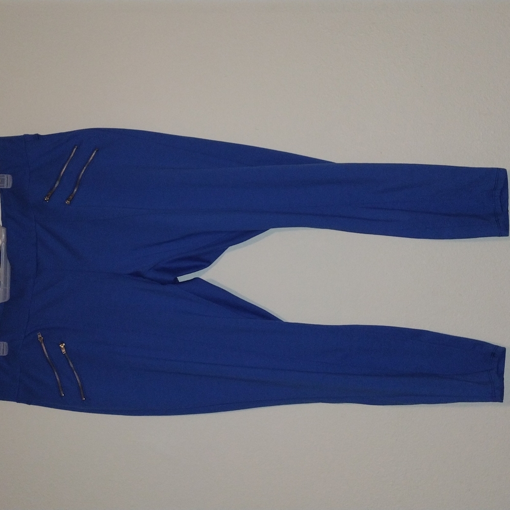 A Women's almost famous leggings ankle